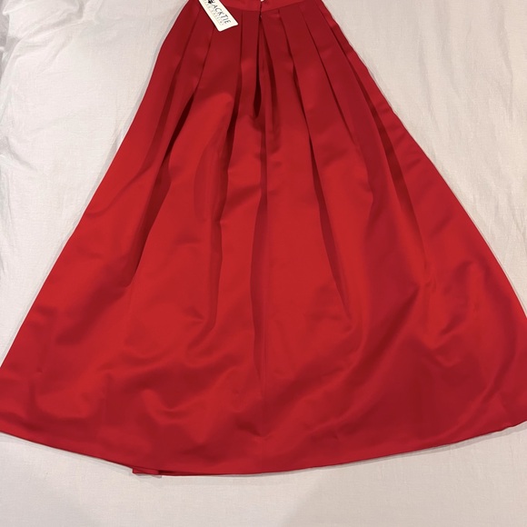 NWT BLACK TIE Red Satin 2pc Strapless Top Skirt Ballgown Holiday Tuxedo 4 Small - Picture 4 of 9